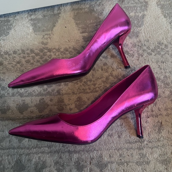 STELLA LUNA - Hot pink metallic 3 inch heel with dust bag - barely used - Picture 4 of 8